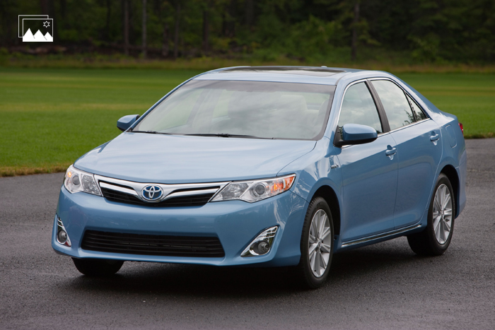 2012_Toyota_Camry_Hybrid_ImageGallery_700x467_1